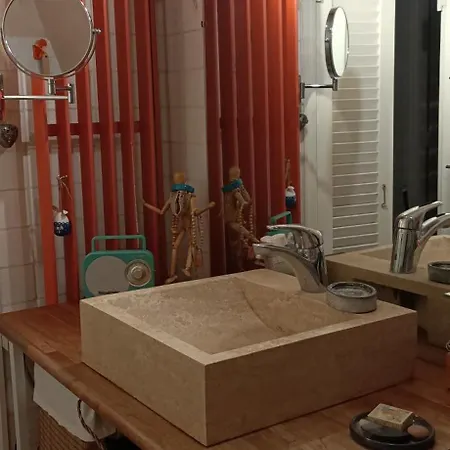 La Bleue Homestay